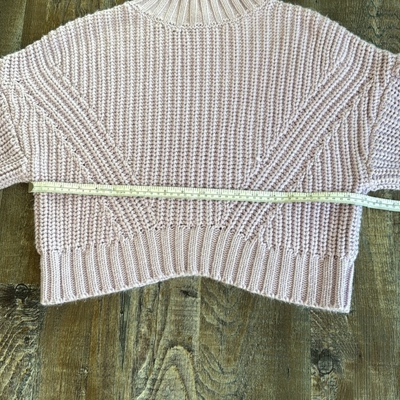 Mavi | Knit Lavender Cropped  Sweater - Picture 8 of 10